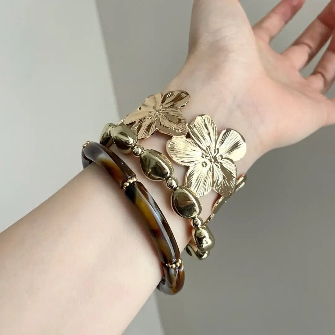European and American Niche Design Floral Open Bracelet for Women, Light Luxury, High-End Feel, Versatile Metal Arm Ring Jewelry