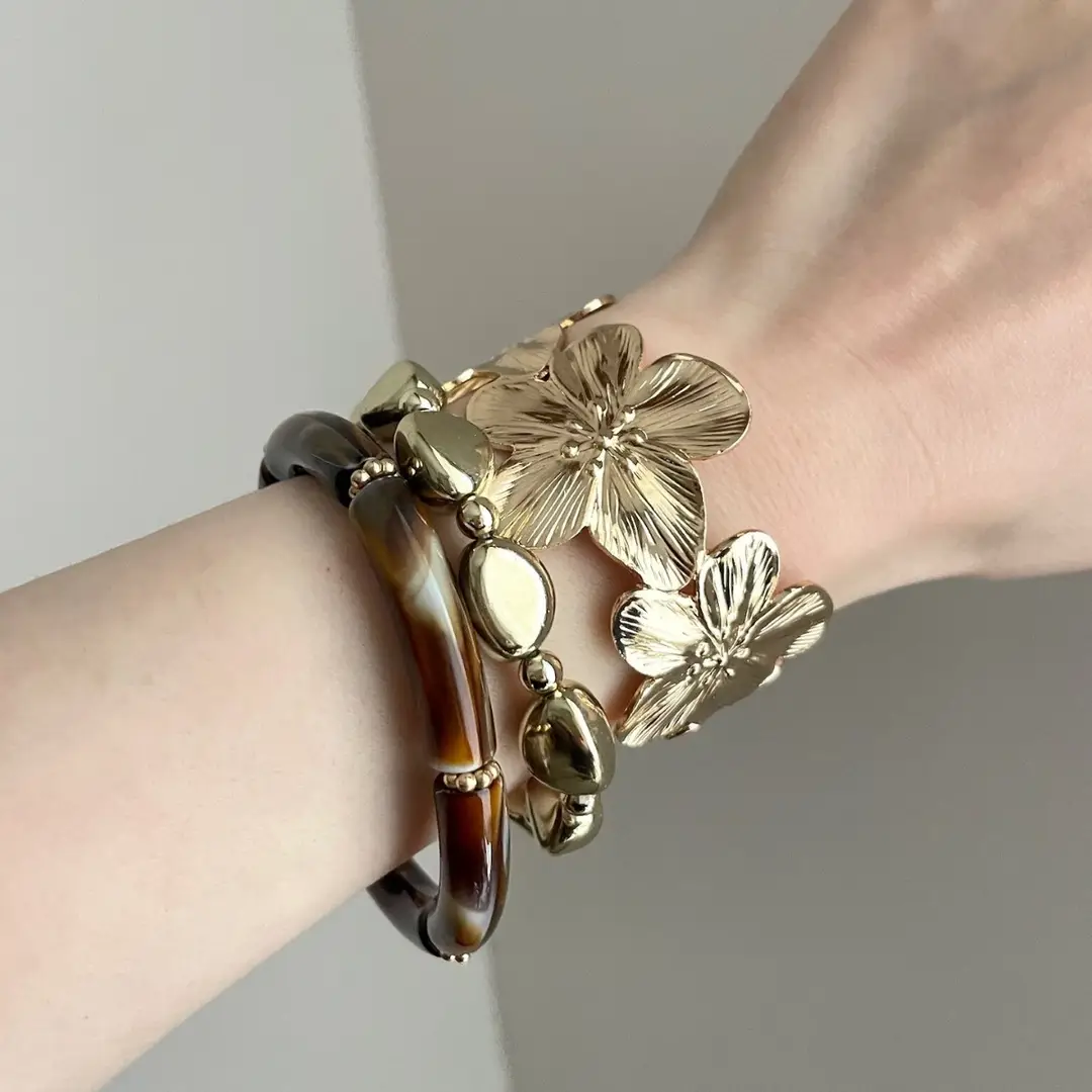 European and American Niche Design Floral Open Bracelet for Women, Light Luxury, High-End Feel, Versatile Metal Arm Ring Jewelry