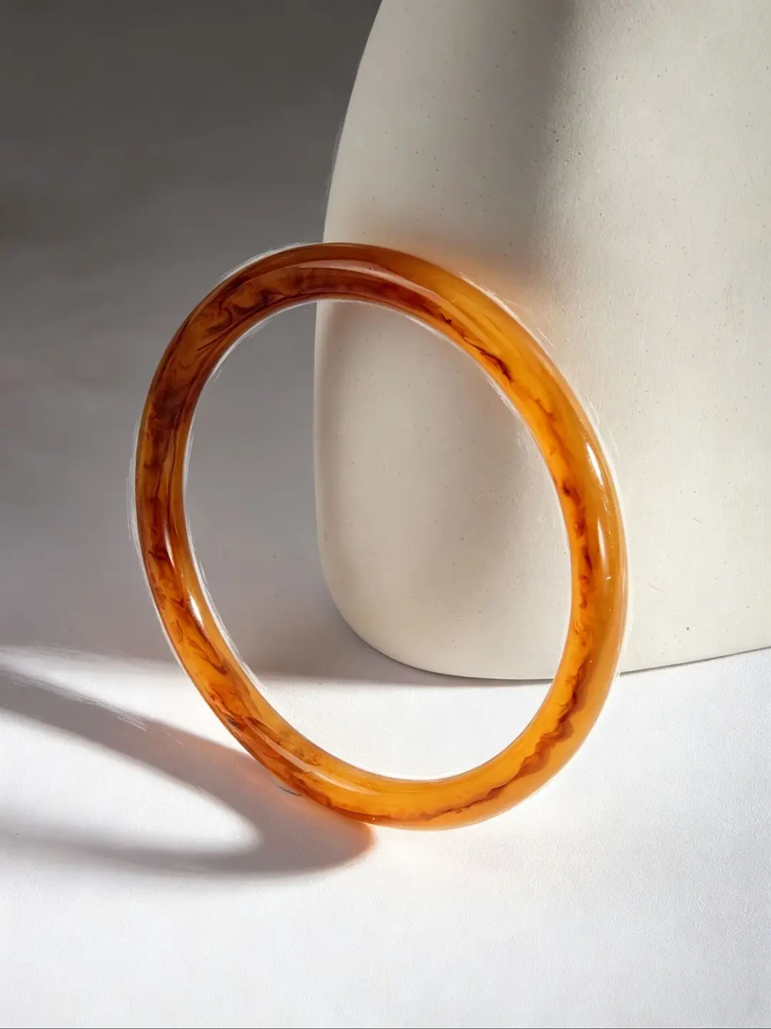 European and American Style Round Acrylic Bracelet, Unique Minimalist Design, Trendy Versatile Wristband, Light Luxury High-End Feel, Women's Jewelry