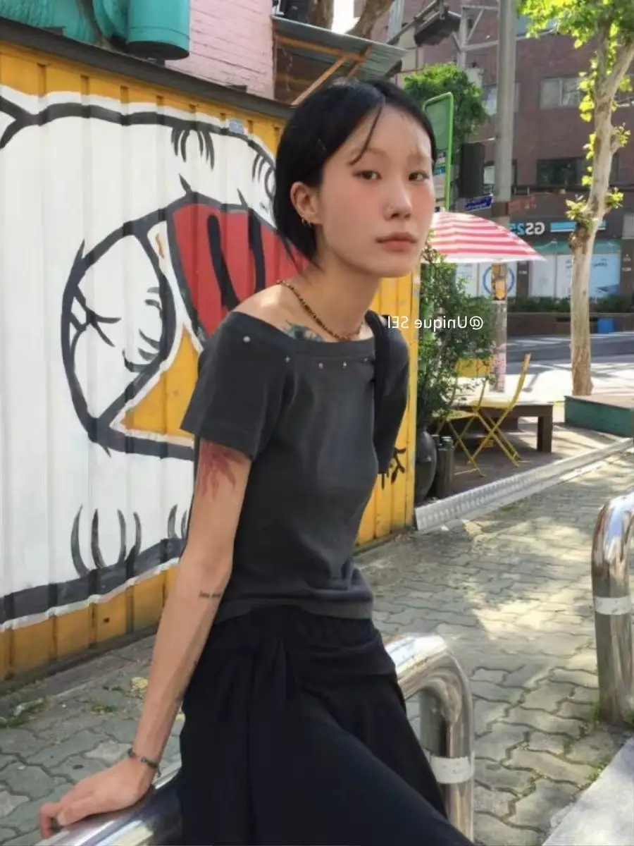 Korean-Style Summer Star-Studded Asymmetrical Off-Shoulder Slim-Fit Versatile Short-Sleeve T-Shirt Top for Women