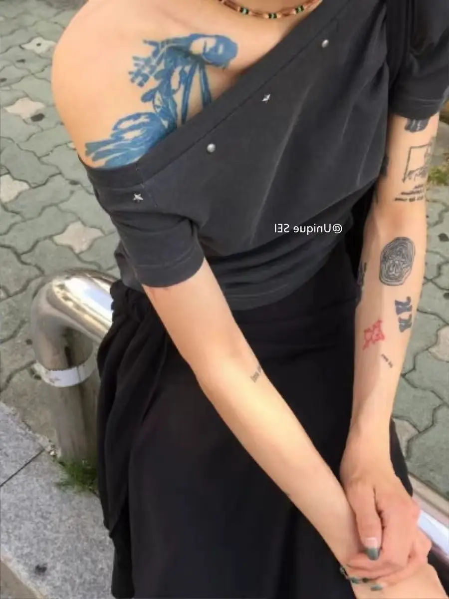 Korean-Style Summer Star-Studded Asymmetrical Off-Shoulder Slim-Fit Versatile Short-Sleeve T-Shirt Top for Women