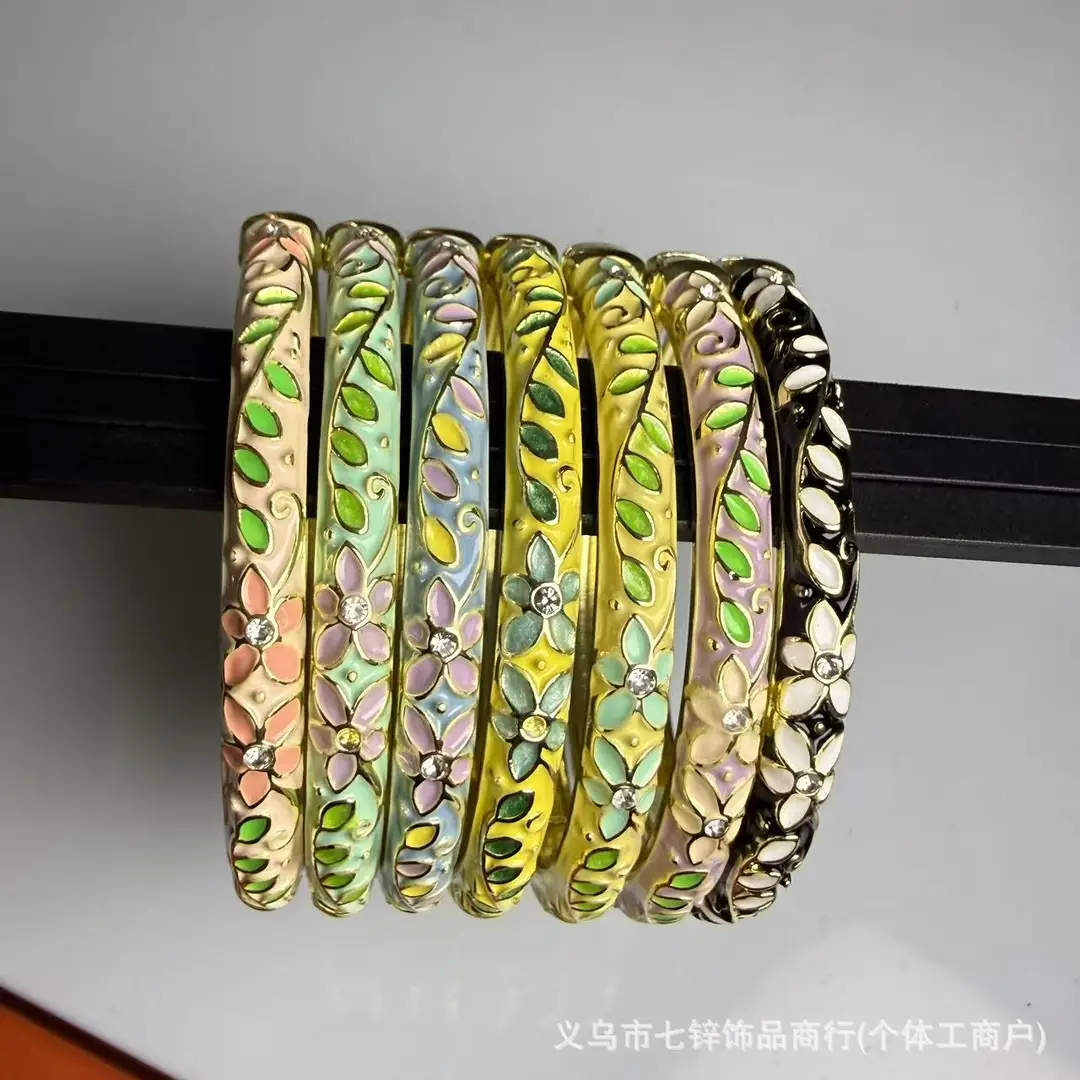 Cross-Border 0.6 Fine Cloisonné Enamel Bracelet with Floral Design, Large Rhinestones, Hanfu New Chinese Style, Open Hollow Design — feature 6