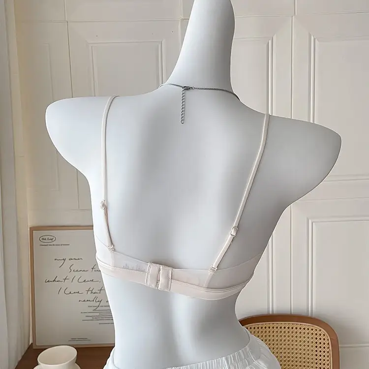 Original Japanese 100% Mulberry Silk Seamless Triangle Cup Bra for Women, Minimizes Large Bust, Prevents Sagging, Wireless Bra