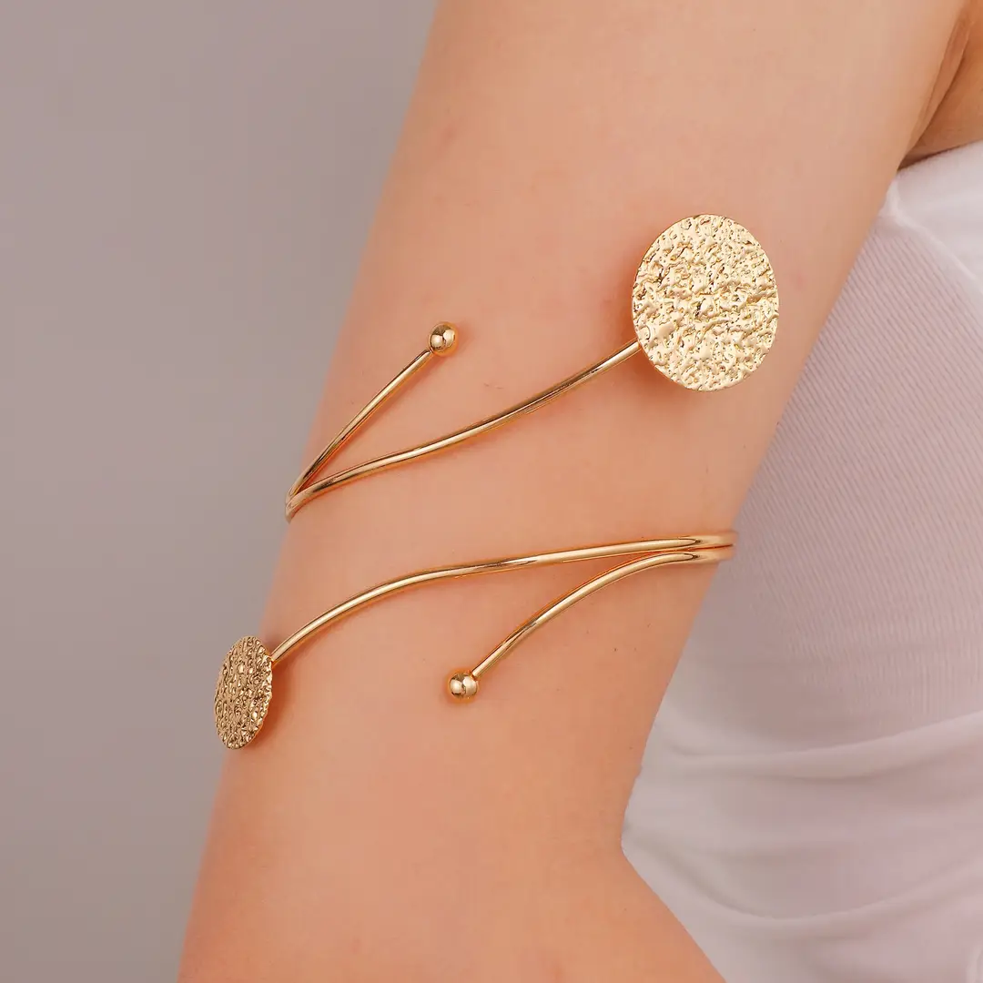 Cross-Border Hot-Selling Floral Open Arm Bracelet, Geometric Light Luxury Niche High-End Bracelet, Fashionable Arm Ring, Non-Fading Bracelet — feature 5