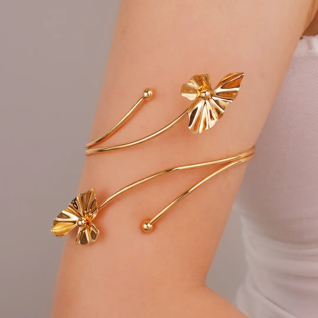 Cross-Border Hot-Selling Floral Open Arm Bracelet, Geometric Light Luxury Niche High-End Bracelet, Fashionable Arm Ring, Non-Fading Bracelet