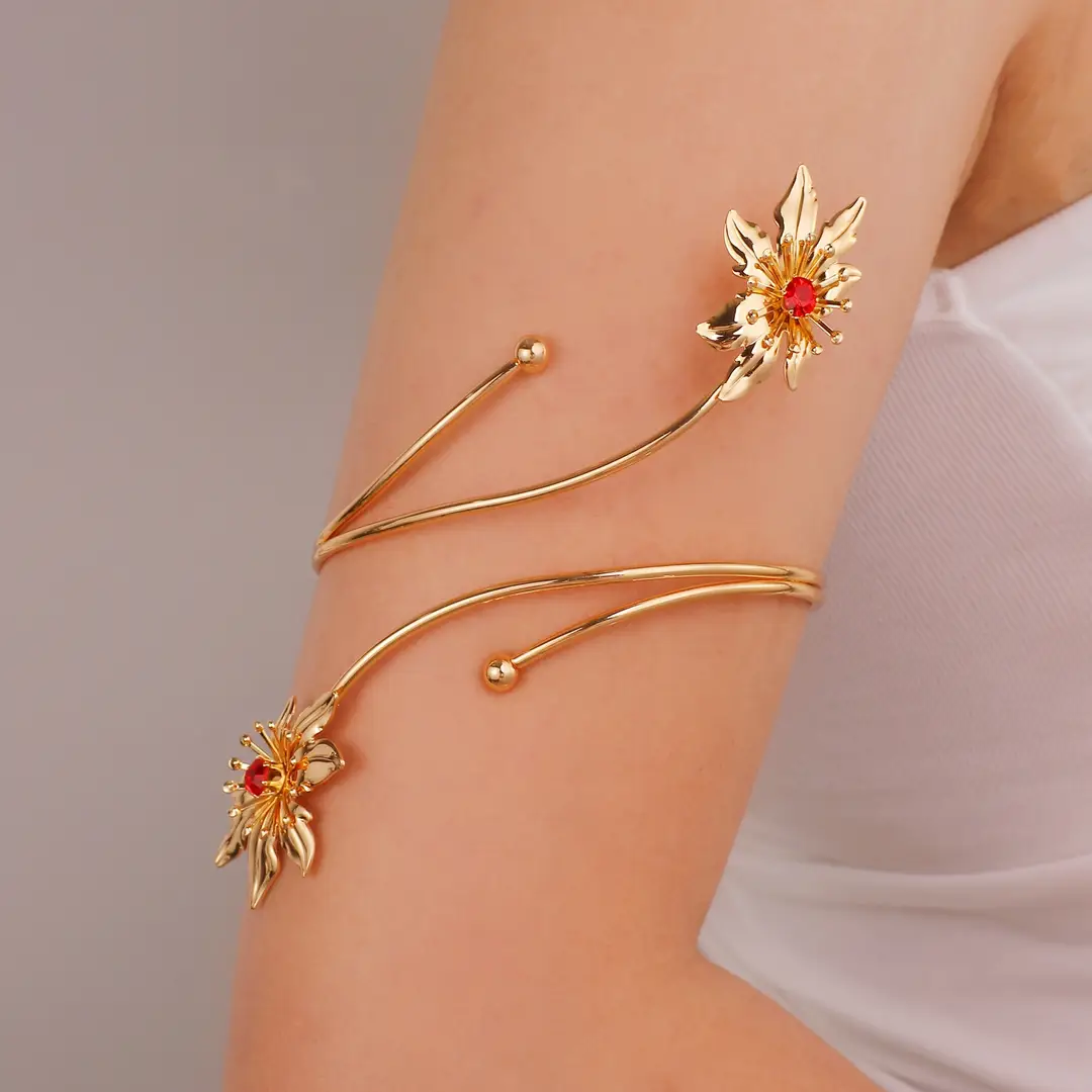 Cross-Border Hot-Selling Floral Open Arm Bracelet, Geometric Light Luxury Niche High-End Bracelet, Fashionable Arm Ring, Non-Fading Bracelet