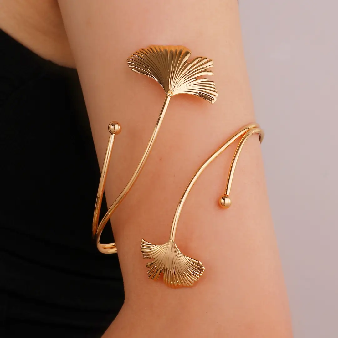 Cross-Border Hot-Selling Floral Open Arm Bracelet, Geometric Light Luxury Niche High-End Bracelet, Fashionable Arm Ring, Non-Fading Bracelet