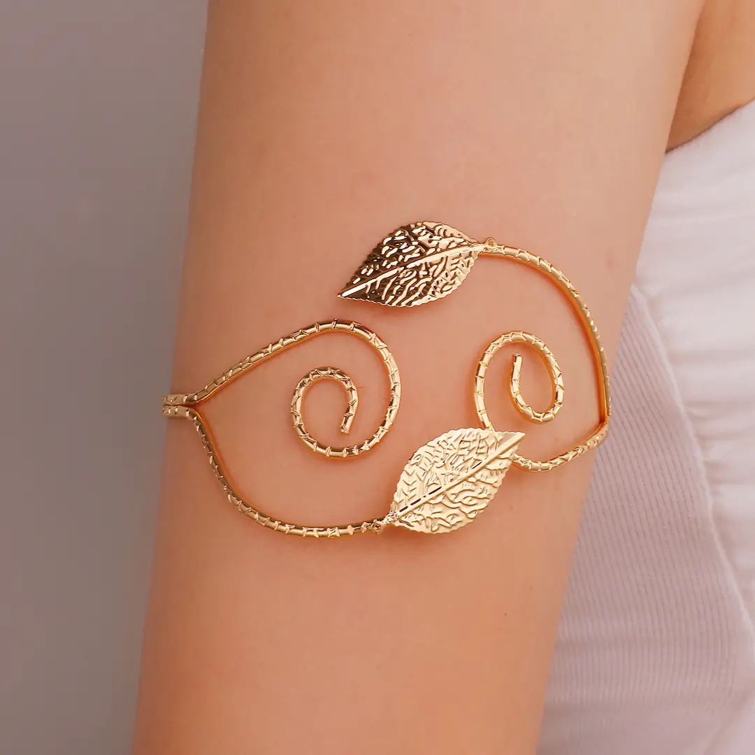 Cross-Border Hot-Selling Floral Open Arm Bracelet, Geometric Light Luxury Niche High-End Bracelet, Fashionable Arm Ring, Non-Fading Bracelet