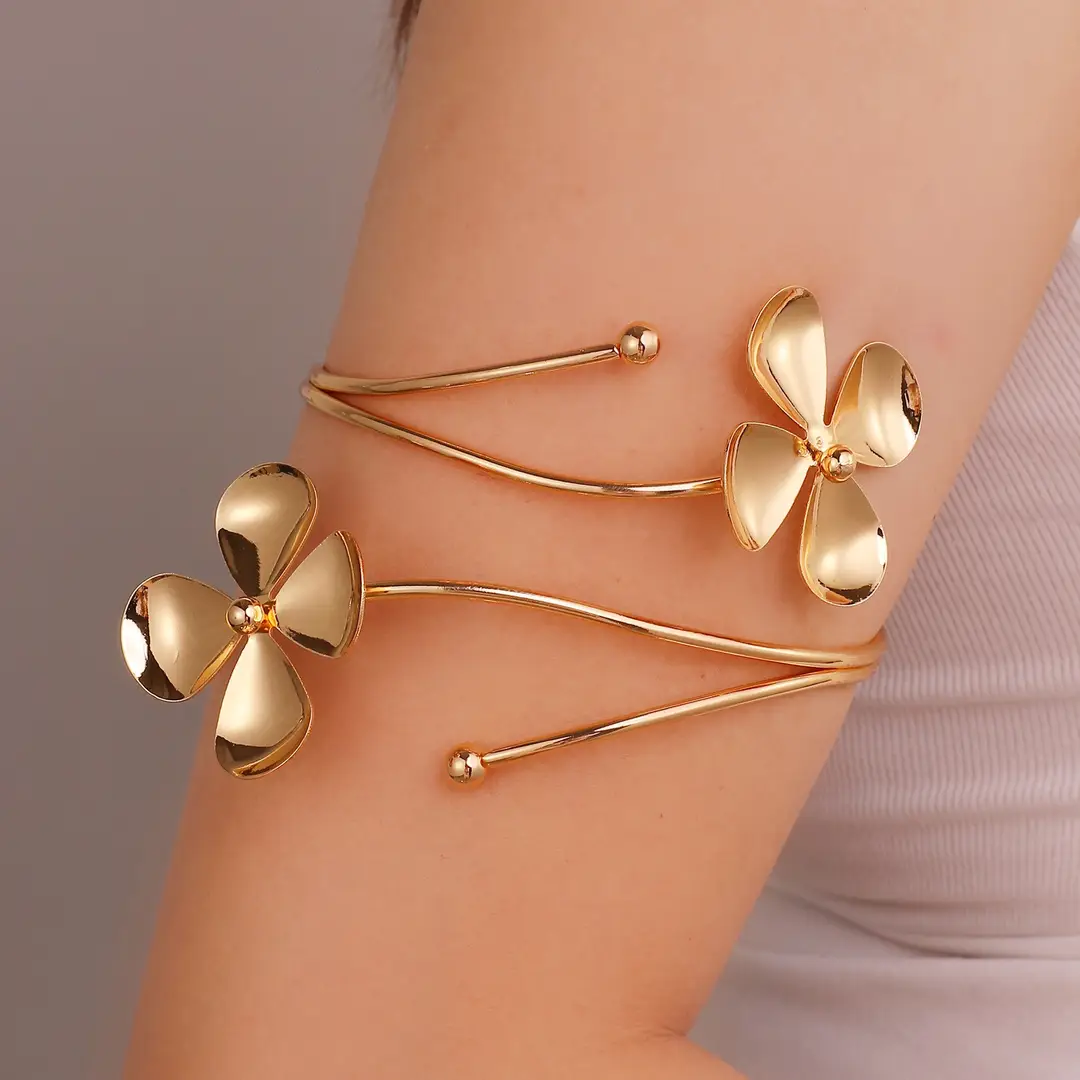 Cross-Border Hot-Selling Floral Open Arm Bracelet, Geometric Light Luxury Niche High-End Bracelet, Fashionable Arm Ring, Non-Fading Bracelet
