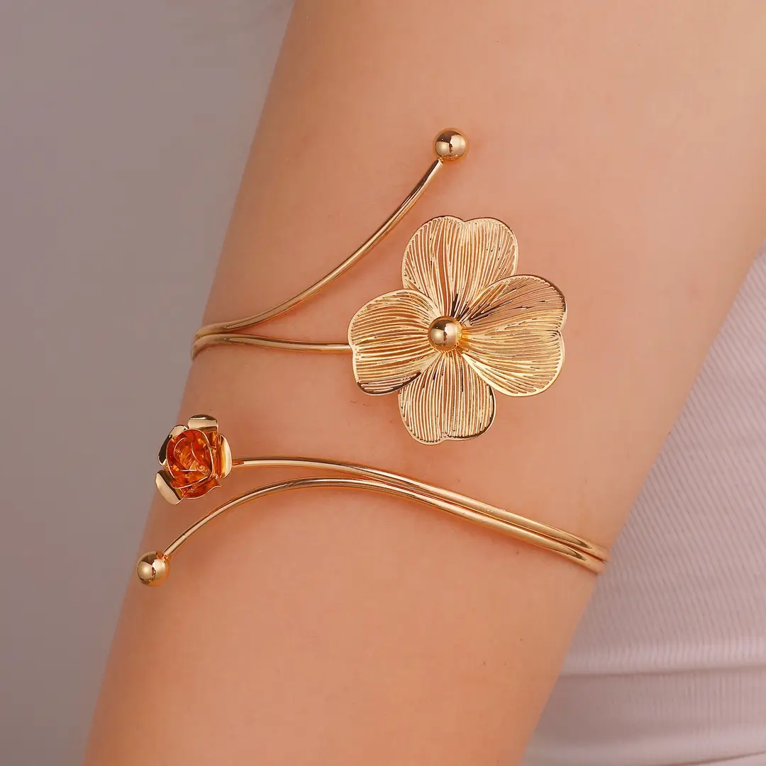 Cross-Border Hot-Selling Floral Open Arm Bracelet, Geometric Light Luxury Niche High-End Bracelet, Fashionable Arm Ring, Non-Fading Bracelet