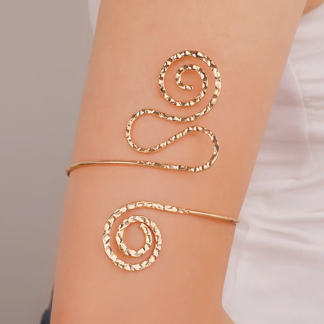 Cross-Border Hot-Selling Floral Open Arm Bracelet, Geometric Light Luxury Niche High-End Bracelet, Fashionable Arm Ring, Non-Fading Bracelet
