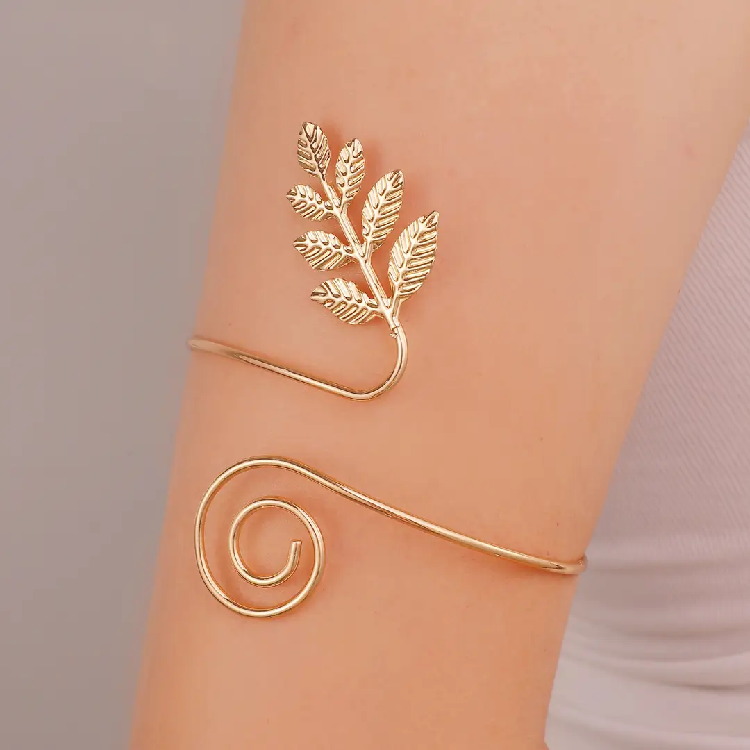 Cross-Border Hot-Selling Floral Open Arm Bracelet, Geometric Light Luxury Niche High-End Bracelet, Fashionable Arm Ring, Non-Fading Bracelet