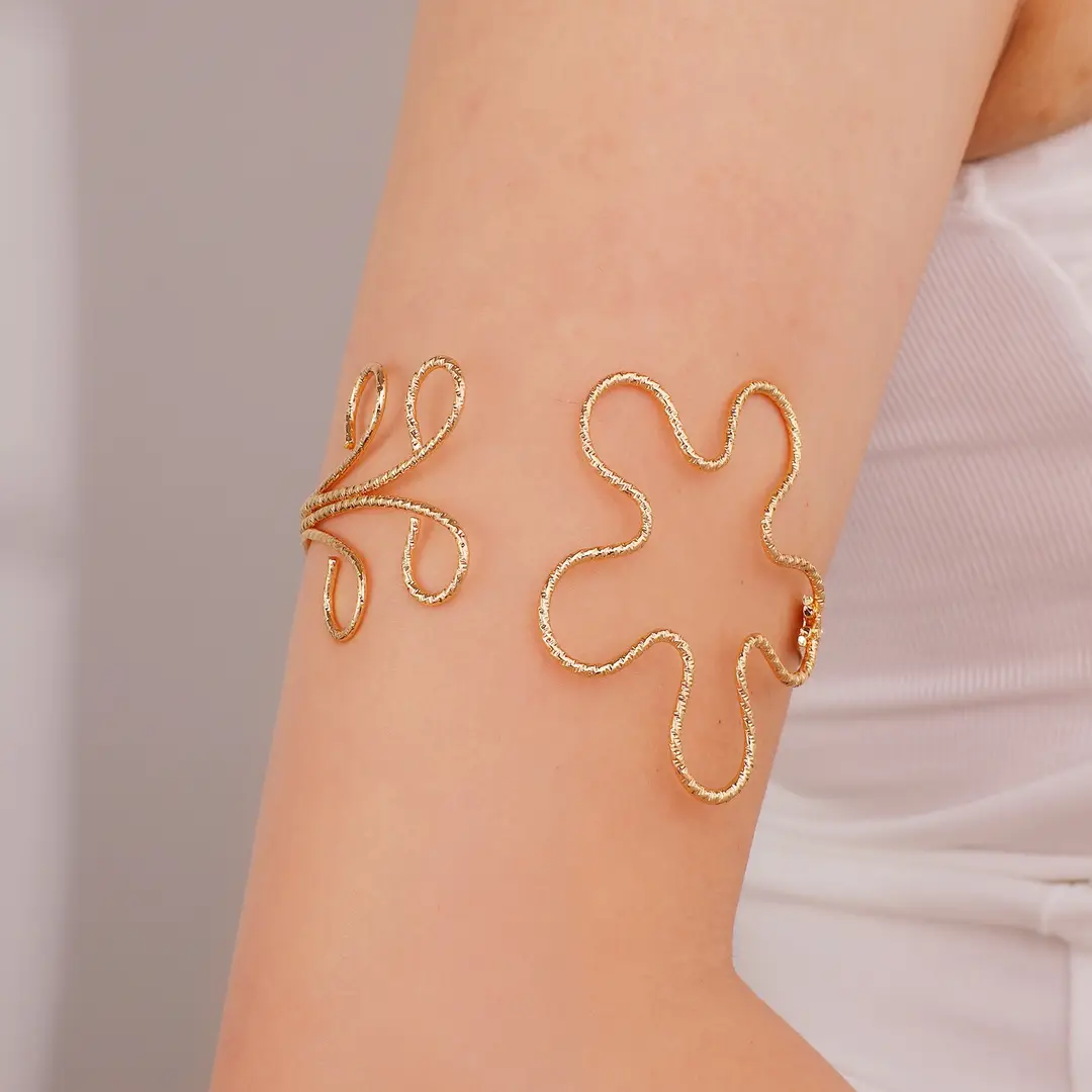 Cross-Border Hot-Selling Floral Open Arm Bracelet, Geometric Light Luxury Niche High-End Bracelet, Fashionable Arm Ring, Non-Fading Bracelet