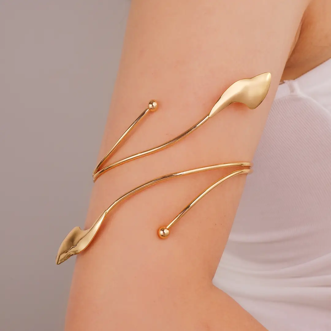 Cross-Border Hot-Selling Floral Open Arm Bracelet, Geometric Light Luxury Niche High-End Bracelet, Fashionable Arm Ring, Non-Fading Bracelet