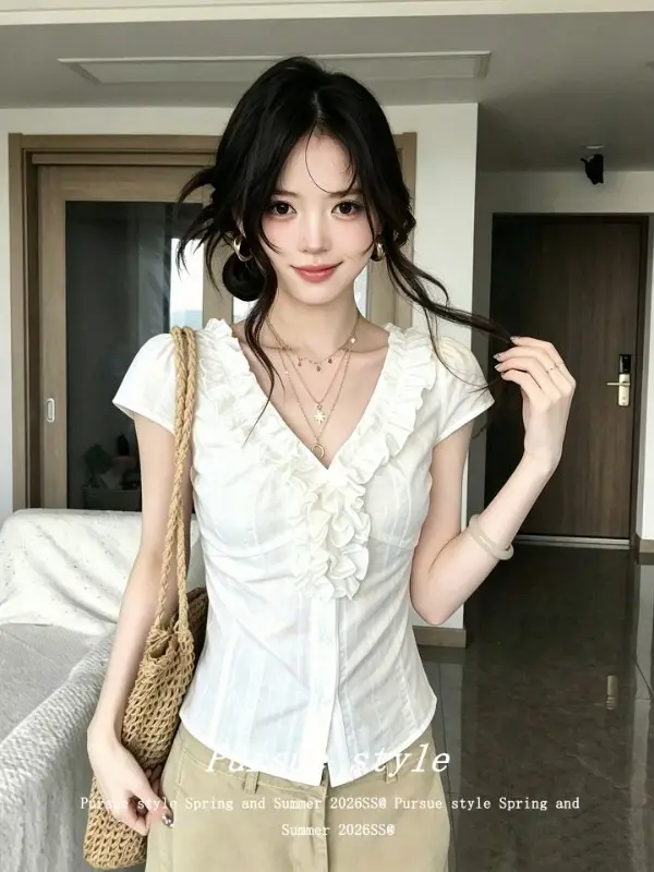 Fashionable French-Style Ruffled V-Neck Short-Sleeve Shirt for Women, Summer White Slim-Fit Stylish Top with a Pure and Alluring Vibe, Ins Style