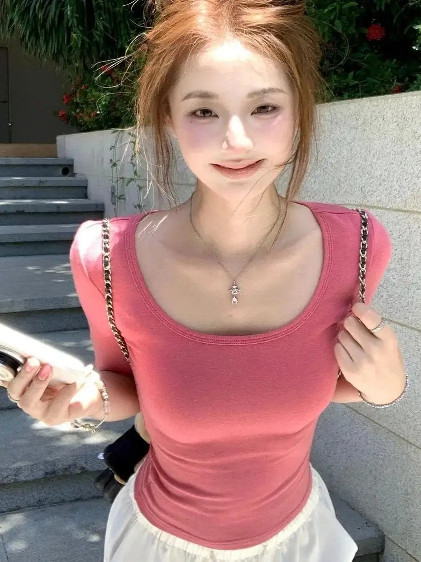 Korean-Style Raspberry Pink U-Neck Mid-Sleeve T-Shirt for Women, Summer 2026 New Design, Niche Slim-Fit Short Top - Image 3