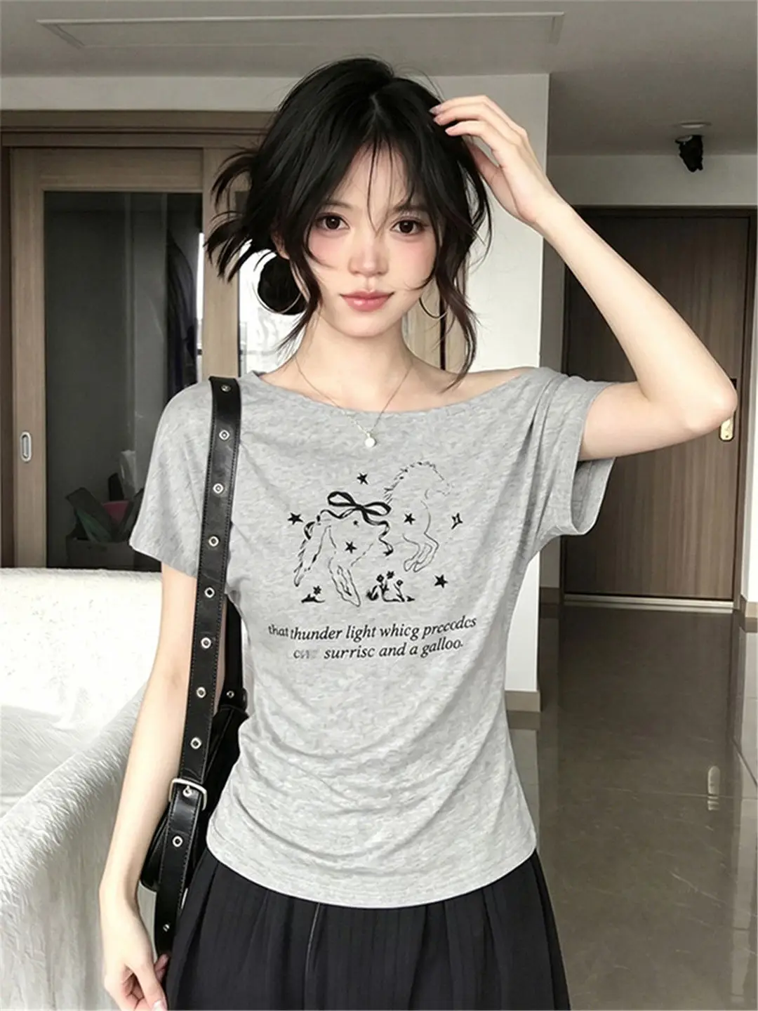American-Style Spicy Girl Style One-Shoulder Short-Sleeve T-Shirt for Women, Summer Pony Print, Loose Fit, Slimming, Versatile Gray Off-Shoulder Top