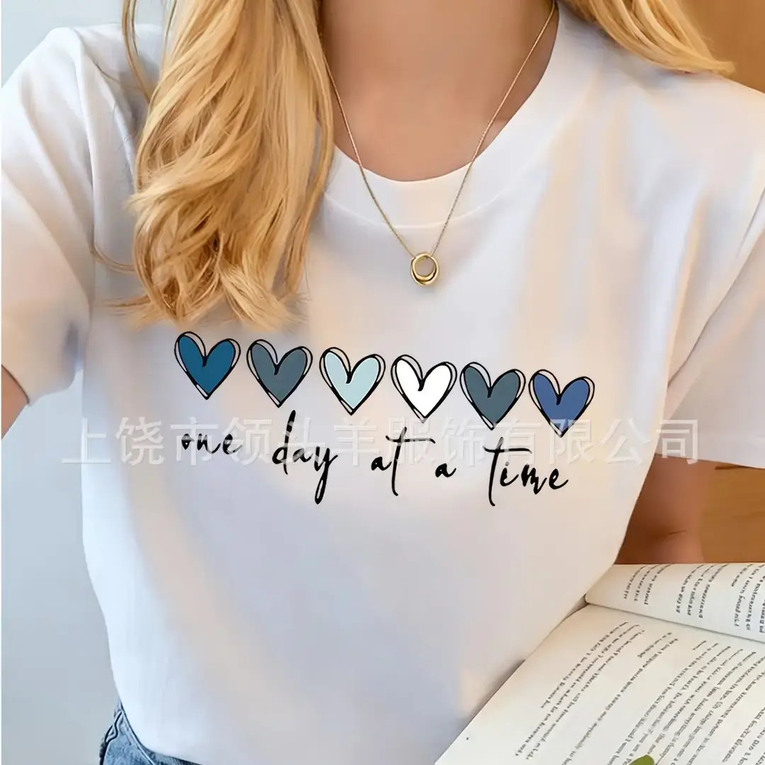 European and American Western Style Sketch Print Short-Sleeved T-Shirt for Women, Caramel Color, Round Neck, Loose Retro Casual Top