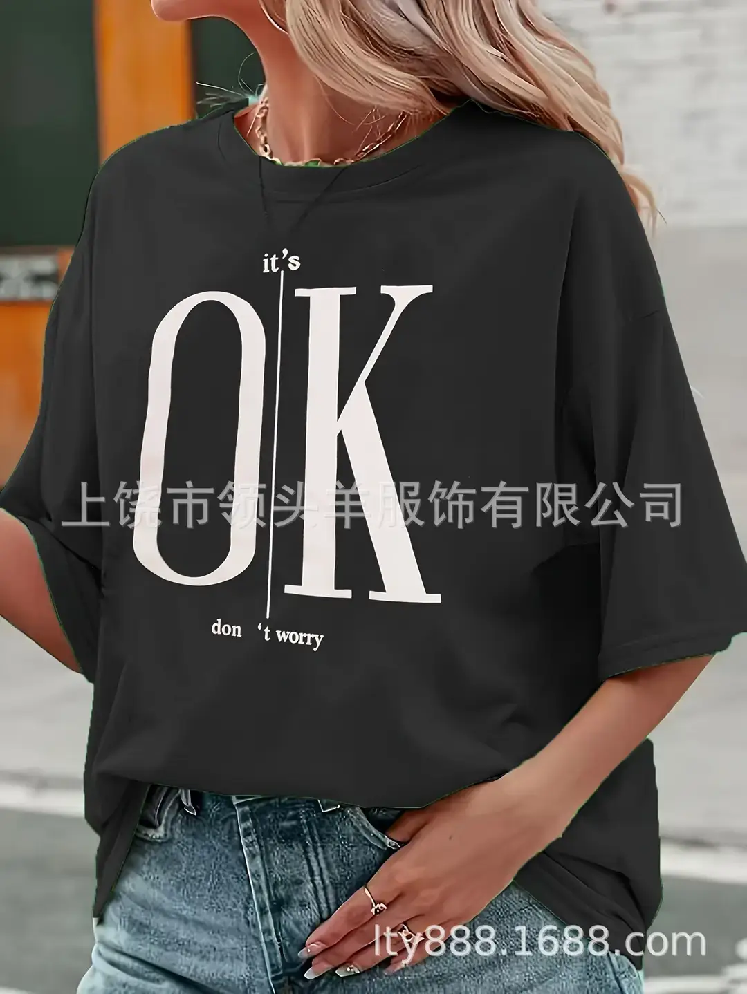European and American Western Style Sketch Print Short-Sleeved T-Shirt for Women, Caramel Color, Round Neck, Loose Retro Casual Top