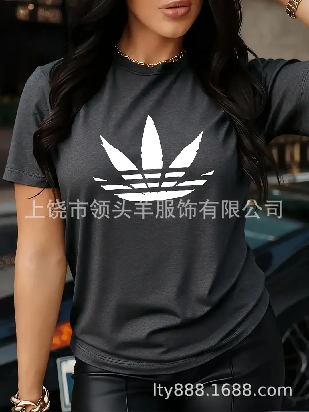 European and American Western Style Sketch Print Short-Sleeved T-Shirt for Women, Caramel Color, Round Neck, Loose Retro Casual Top