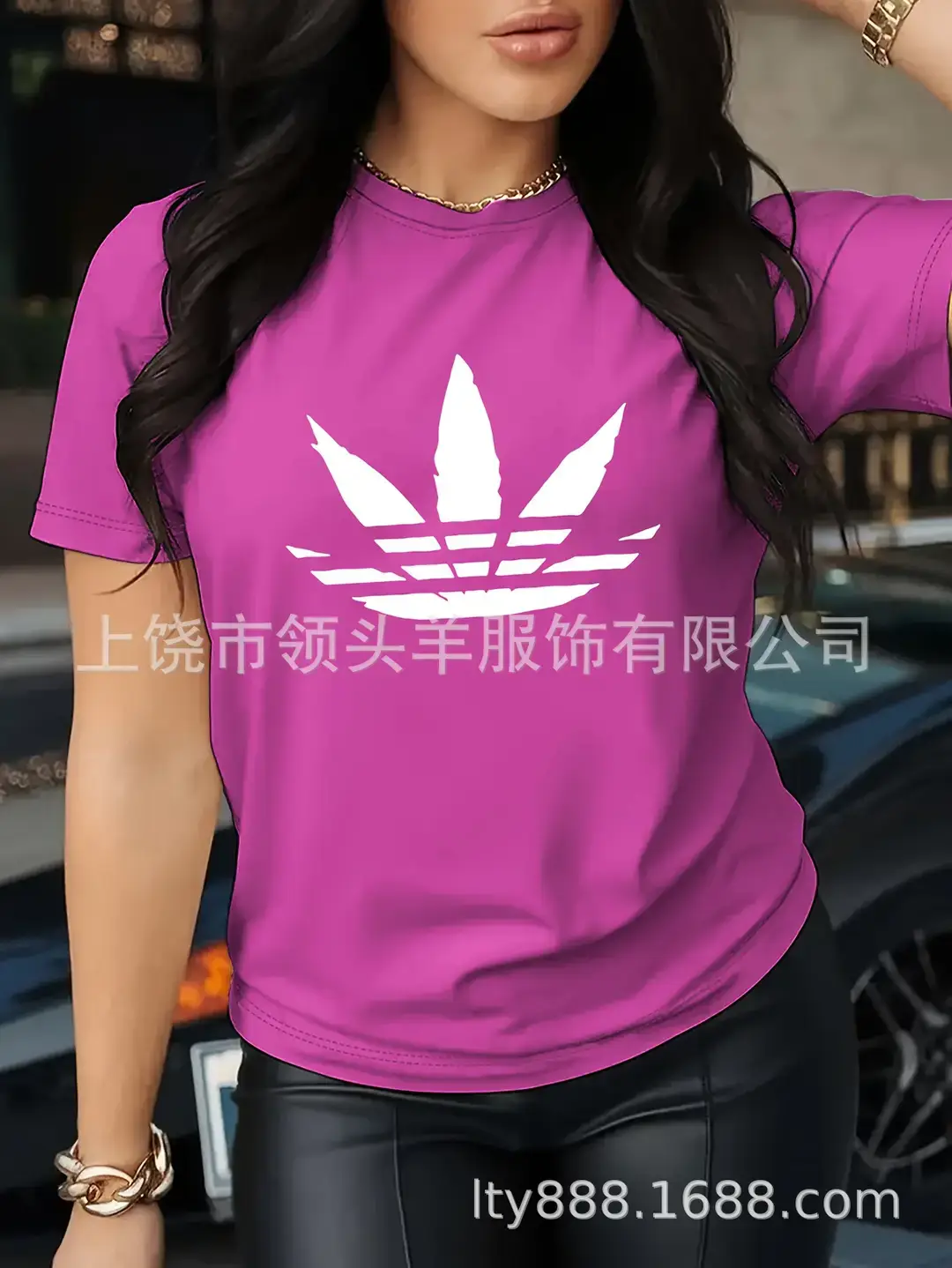 European and American Western Style Sketch Print Short-Sleeved T-Shirt for Women, Caramel Color, Round Neck, Loose Retro Casual Top
