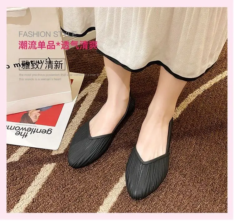 New Low-Cut Waterproof Shoes, Rain Boots for Women, Summer Adult Work Rubber Shoes, Fashionable Jelly Shoes, Non-Slip Shallow Toe-Cap Sandals — feature 13