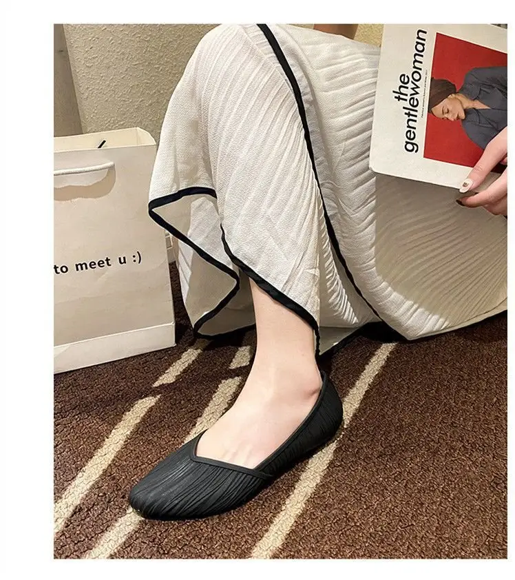 New Low-Cut Waterproof Shoes, Rain Boots for Women, Summer Adult Work Rubber Shoes, Fashionable Jelly Shoes, Non-Slip Shallow Toe-Cap Sandals — feature 16