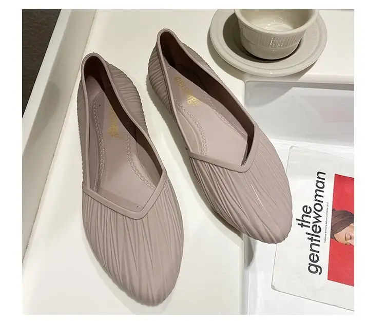 New Low-Cut Waterproof Shoes, Rain Boots for Women, Summer Adult Work Rubber Shoes, Fashionable Jelly Shoes, Non-Slip Shallow Toe-Cap Sandals — feature 21