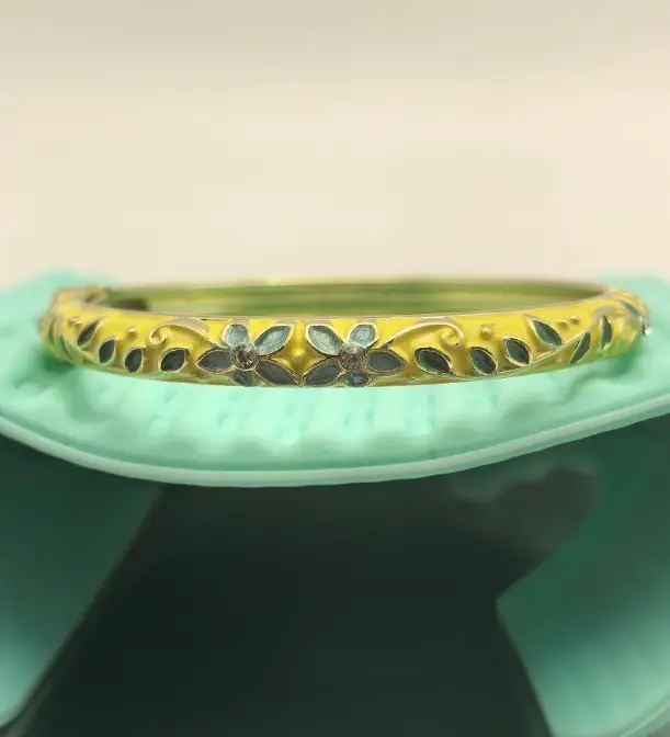 New Style Chinese-Style Cloisonné Enamel Bracelet with Floral Design, Featuring Large Rhinestones, Suitable for Hanfu and New Chinese-Style Outfits, Open-Ended Bracelet with Floral and Leaf Motifs
