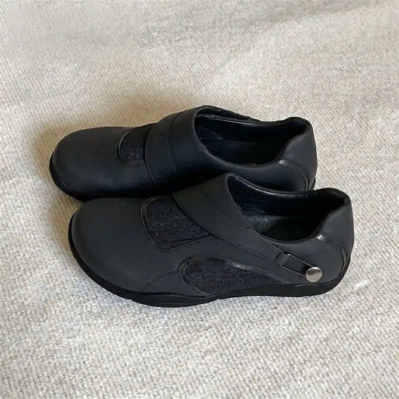 Trendy Slip-On British-Style Racing Shoes, Lazy German Training Shoes for Men, Urban Outdoor Commuting Casual Barefoot Shoes with Thin Soles — feature 1