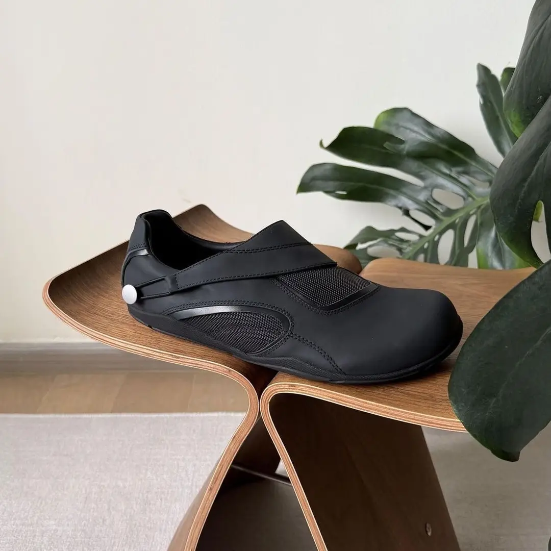 Trendy Slip-On British-Style Racing Shoes, Lazy German Training Shoes for Men, Urban Outdoor Commuting Casual Barefoot Shoes with Thin Soles — feature 14