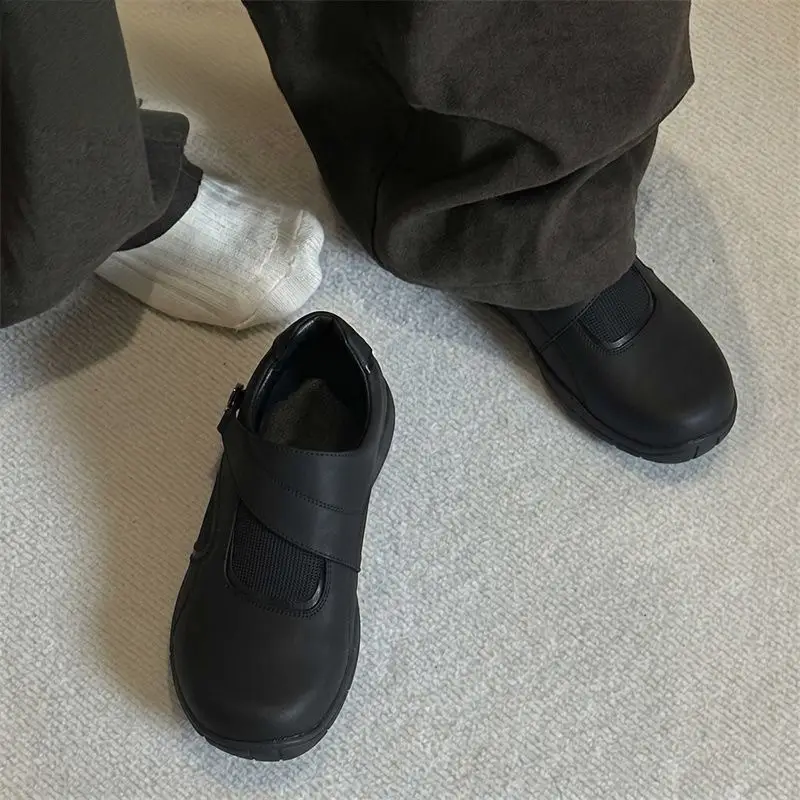 Trendy Slip-On British-Style Racing Shoes, Lazy German Training Shoes for Men, Urban Outdoor Commuting Casual Barefoot Shoes with Thin Soles — feature 4