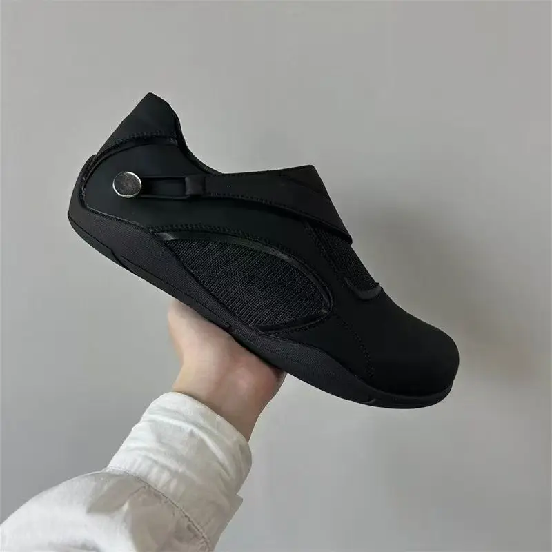 Trendy Slip-On British-Style Racing Shoes, Lazy German Training Shoes for Men, Urban Outdoor Commuting Casual Barefoot Shoes with Thin Soles — feature 9
