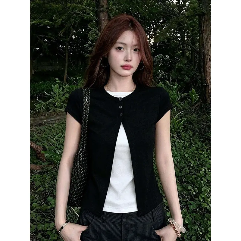 Korean-Style Black Fake Two-Piece Short-Sleeve T-Shirt for Women, Summer 2026 New Design, Slim-Fit Short Top, Ins Style — feature 6