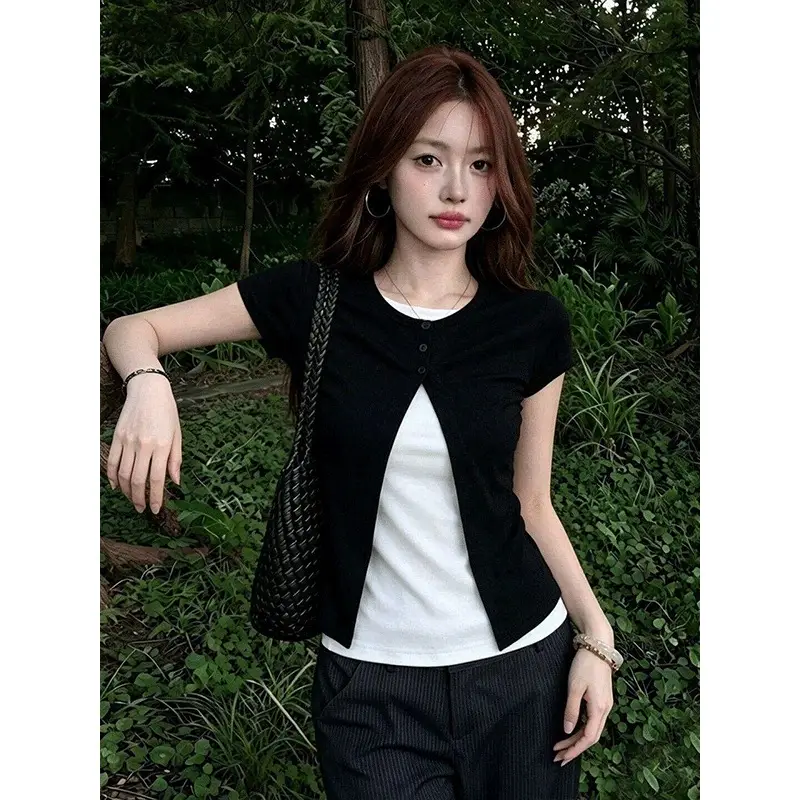 Korean-Style Black Fake Two-Piece Short-Sleeve T-Shirt for Women, Summer 2026 New Design, Slim-Fit Short Top, Ins Style — feature 9