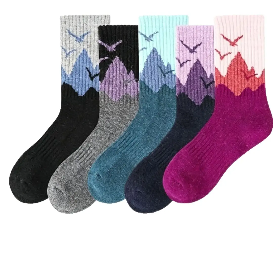 Spring and Summer Color-Blocked Wavy Cotton Socks for Men, Gradient Color Socks for Women, Shock-Absorbing Running Sports Socks, Sweat-Absorbent and Breathable Long Socks