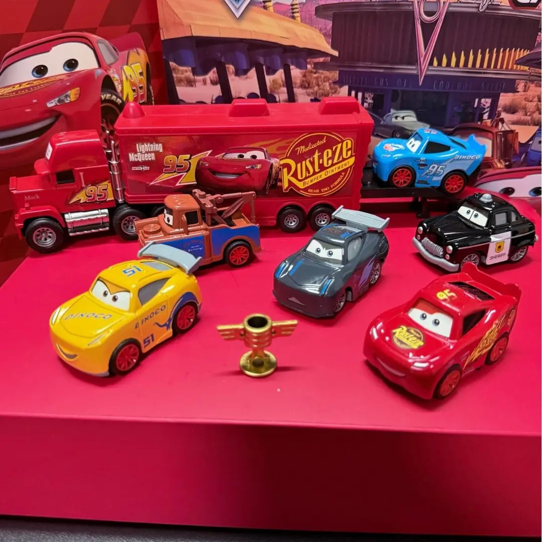 Q-Version Pull-Back Gift Box Cars 3 Lightning Mcqueen Uncle Mack 2 Alloy Car Children's Boys' Toy