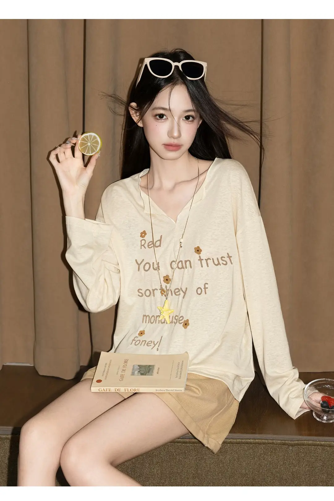 Korean-Style Lightweight Sun-Protective Cover-Up for Women, New Summer Style with Letter Print, Loose V-Neck Versatile Long-Sleeve Stylish T-Shirt Top — feature 4