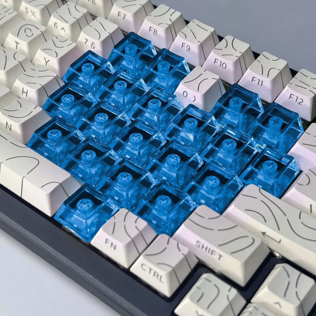 Cross-Border Original Factory 21-Key Heart-Shaped Transparent Keycaps DIY Personalized Customization Made of Pc Material Compatible with Mechanical Keyboards — feature 13