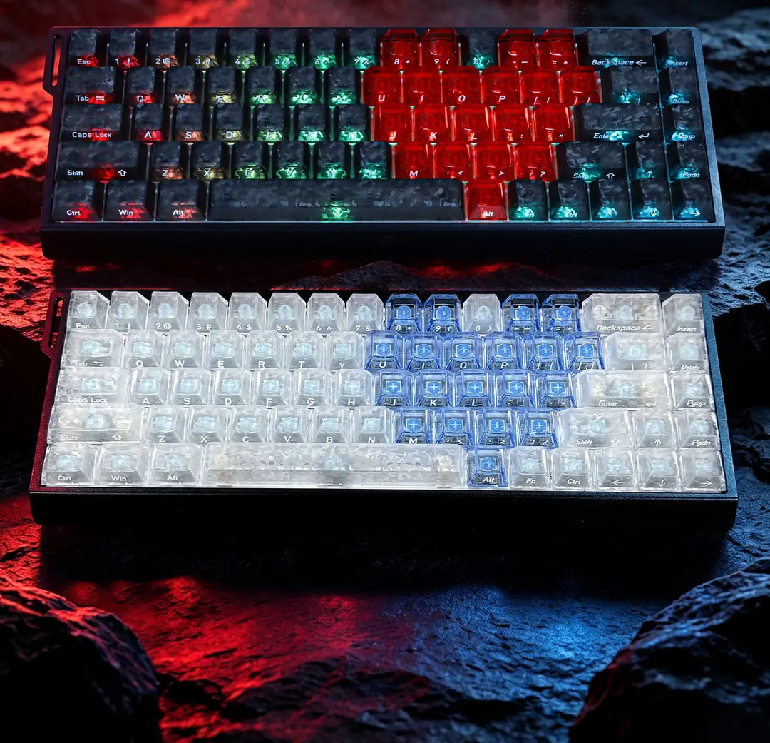 【Front and side engraved carbon fiber pattern with heart design】Cross-border bestseller carbon texture PC material magnetic switch mechanical keyboard keycaps — feature 2