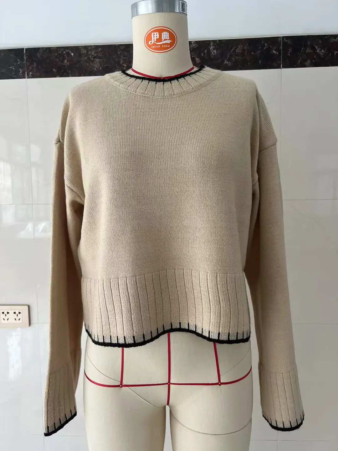 Cross-border Amazon high-waisted color-block knit sweater for women, 2026 autumn and winter new style, loose casual short pullover sweater for women — feature 2