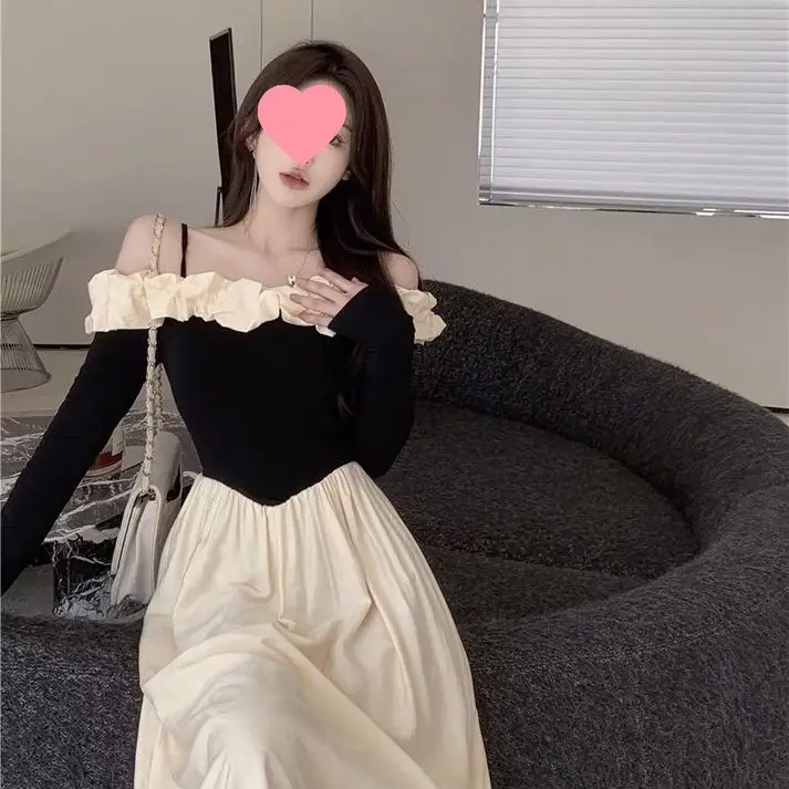 2026 One-shoulder color-blocked strap dress for women, new autumn French-style slim-fit waist-cinching elegant long dress