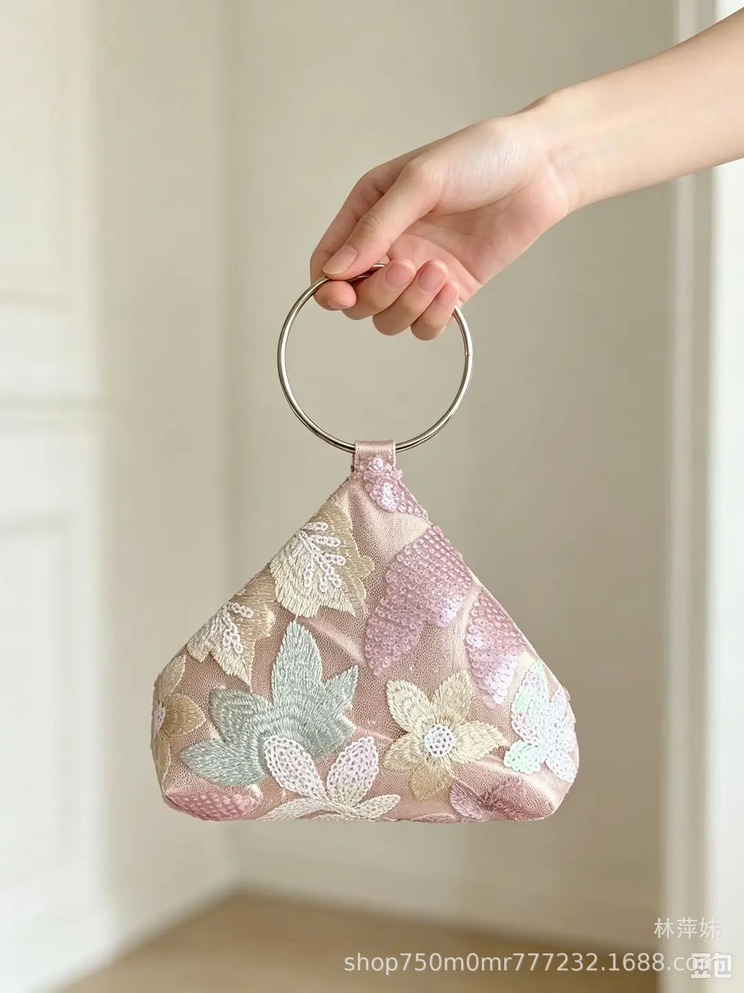 New Chinese-style embroidered bridesmaid bag, evening bag, chain handbag — feature 14