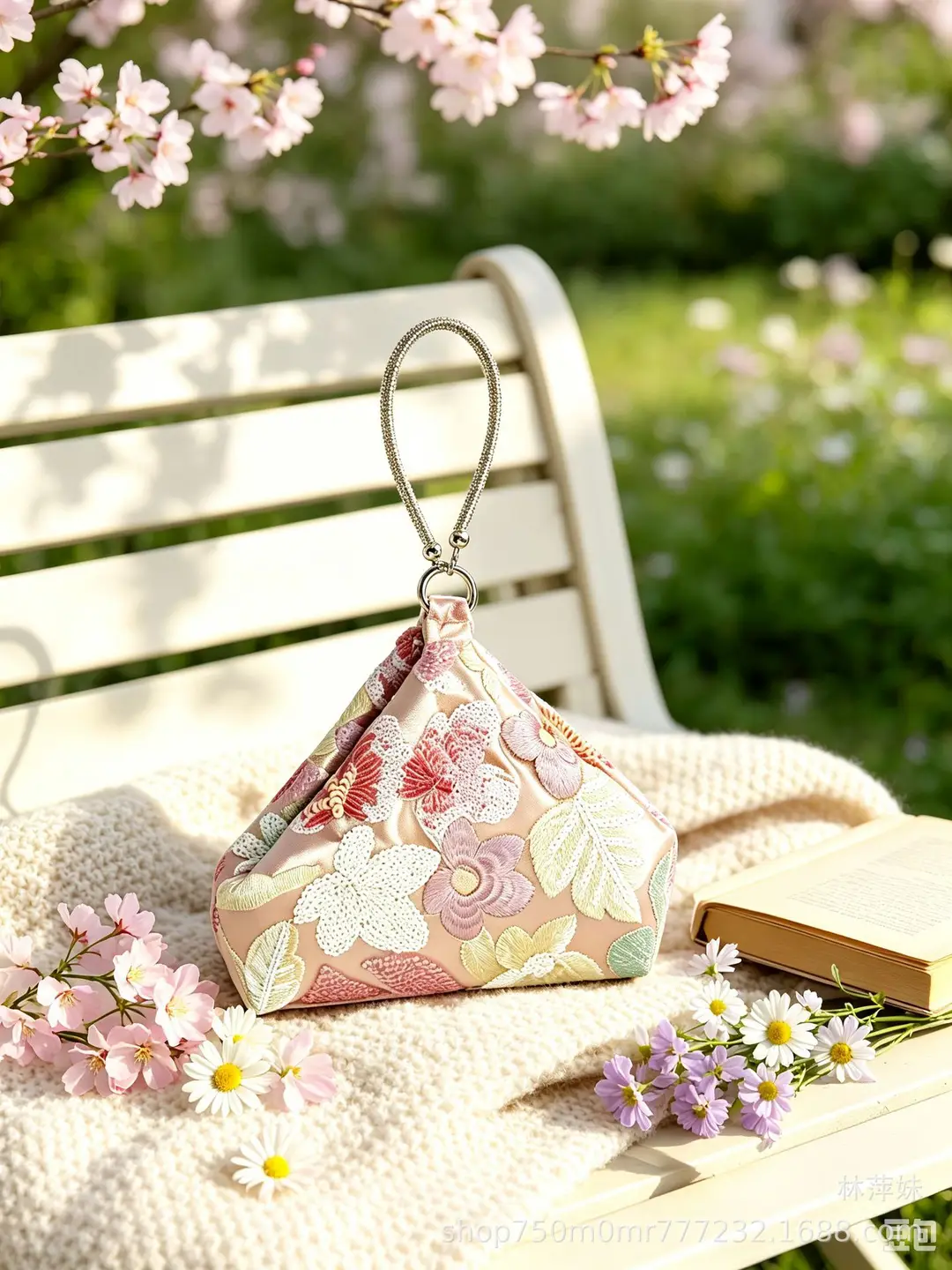 New Chinese-style embroidered bridesmaid bag, evening bag, chain handbag — feature 21