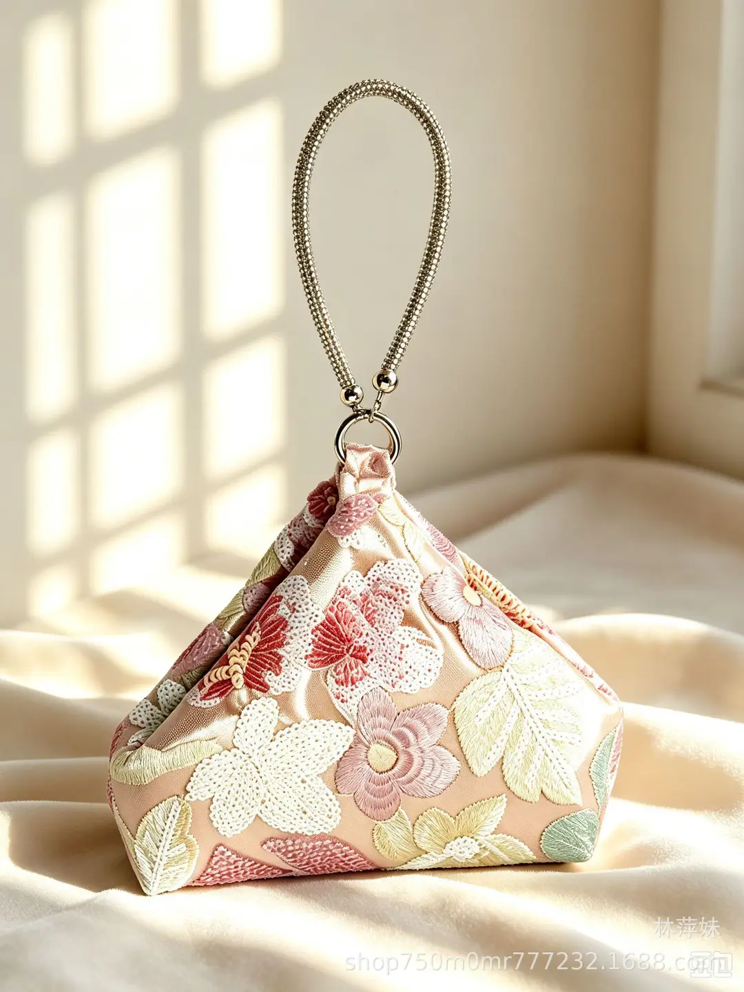 New Chinese-style embroidered bridesmaid bag, evening bag, chain handbag — feature 24