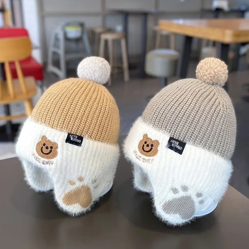 Winter children's warm hat, autumn and winter large brim girls' diamond-shaped windproof ear-protecting baby knitted wool hat — feature 2