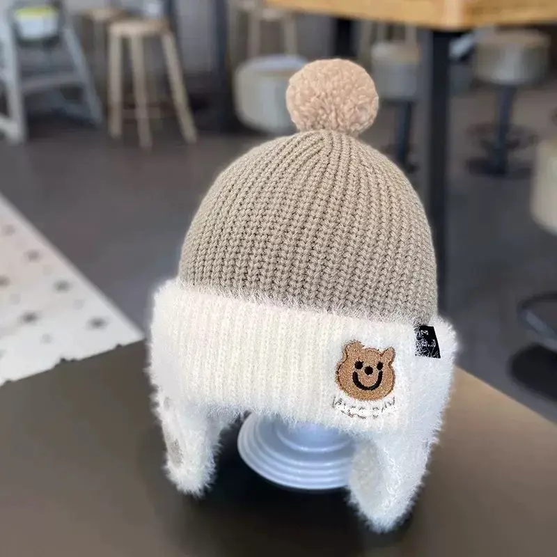 Winter children's warm hat, autumn and winter large brim girls' diamond-shaped windproof ear-protecting baby knitted wool hat