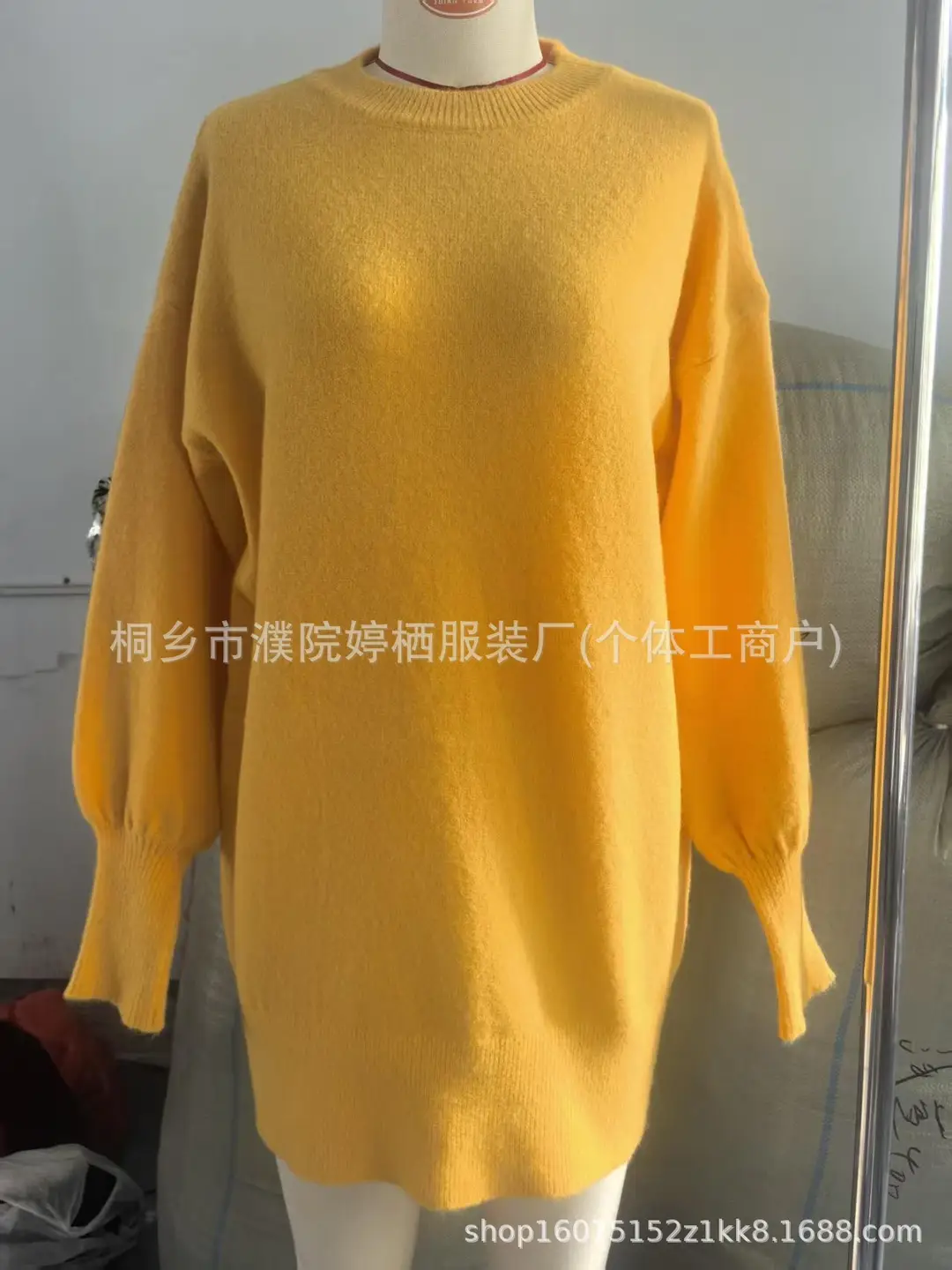 European and American cross-border 2026 autumn and winter round-neck pullover plus-size knit sweater, loose and casual style, solid color women's sweater — feature 5