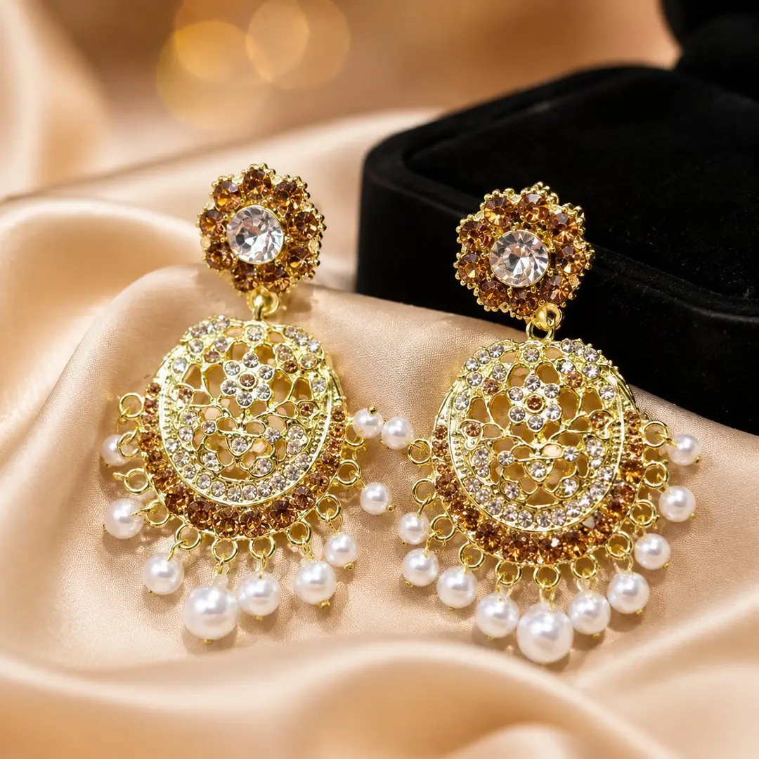 European and American French retro palace-style exaggerated hollow-out diamond-studded pearl tassel earrings, niche light luxury elegant women's earrings