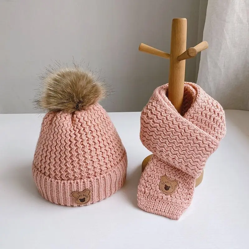 Children's hat, scarf, and gloves three-piece set, warm and fleece-lined, for boys and girls, bear woolen hat, thin autumn style — feature 7